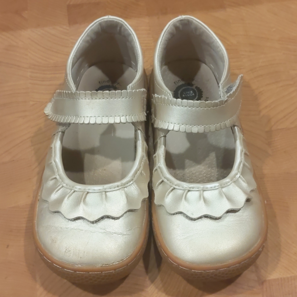 Livie and Luca Gold Ruche size 13